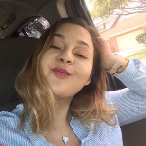 Meet your Posher, Holly